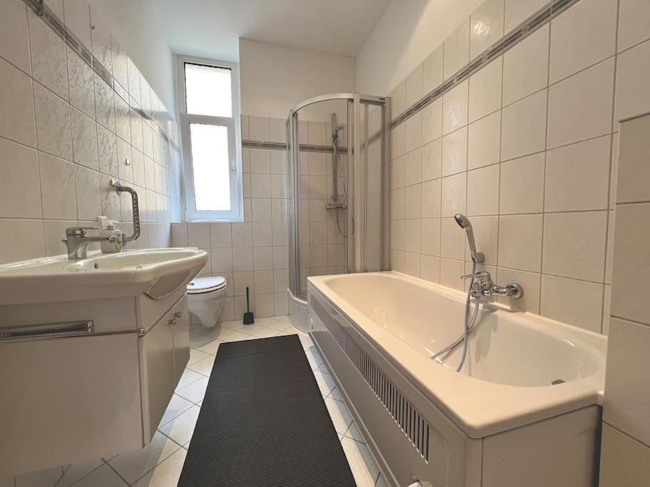 Appartement 7 Betten Zentrale Lage Bahn Messe